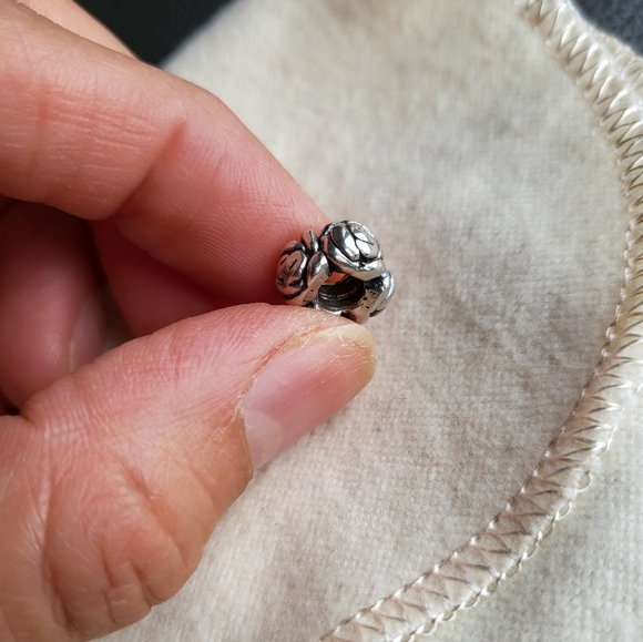 Kay Jewelers Michael Anthony Charmed Memories 'Rose' Sterling silver charm - Picture 2 of 4